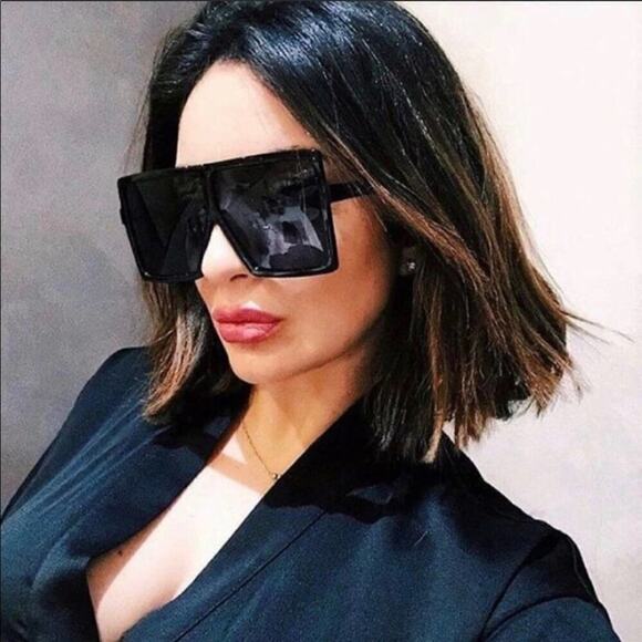 Accessories - Oversized  Statement Sunglasses New​​